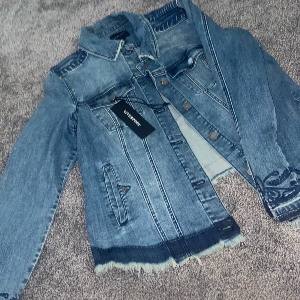 NWT LIVING PROOF DENIM JACKET